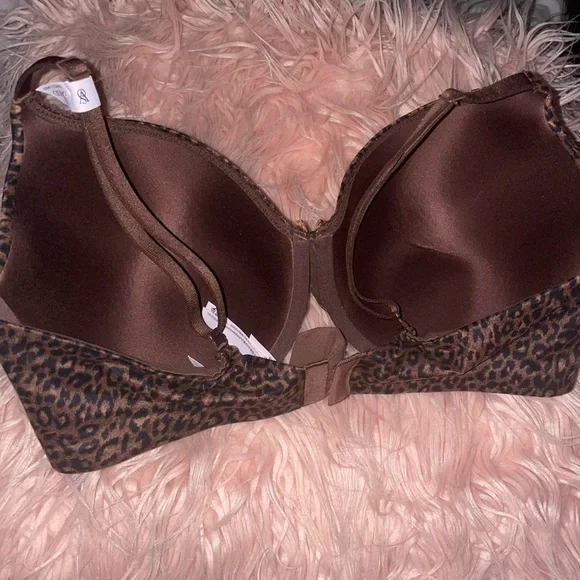 Victoria Secret Leopard Print Bra - Picture 3 of 4